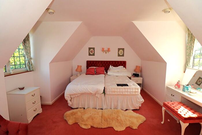 3 Bedroom Detached House For Sale In Cooden Close, Cooden, Bexhill-On-Sea, TN39