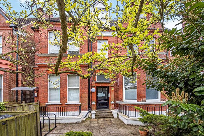 Apartment To Rent In Lindfield Gardens, Hampstead, London, NW3