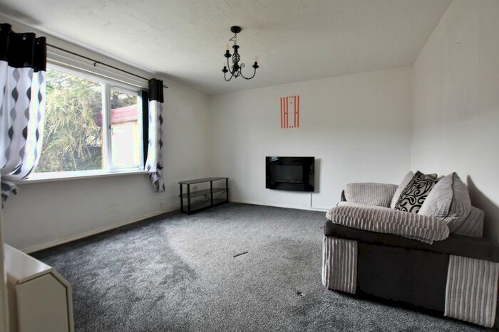 3 Bedroom Terraced House To Rent In Bunkers Hill Close, Blackburn, BB2