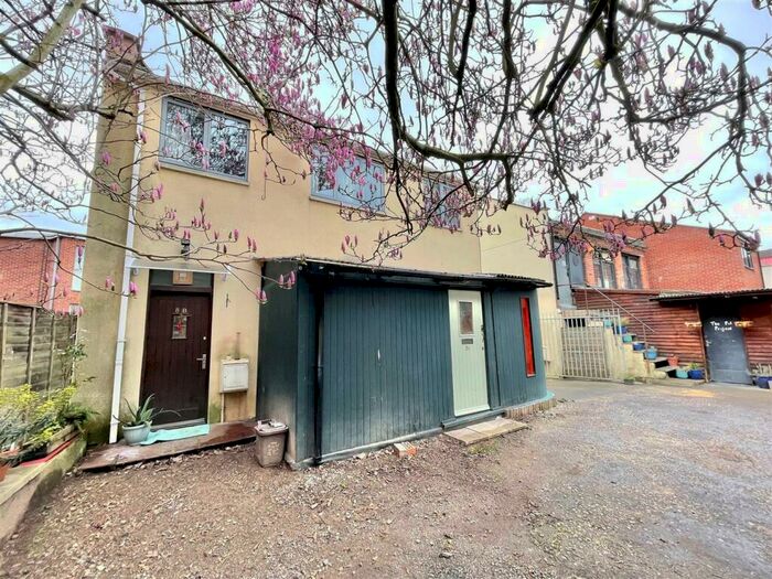 1 Bedroom Flat To Rent In Picton Lane, Montpelier, Bristol, BS6