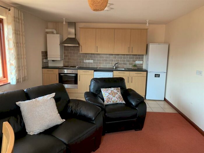 2 Bedroom Flat To Rent In Flat, Cambridge Street, Godmanchester, Huntingdon, PE29