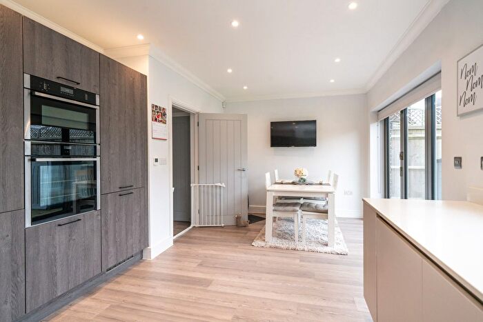 3 Bedroom Terraced House For Sale In Church Lane, Aston Clinton, Aylesbury, HP22