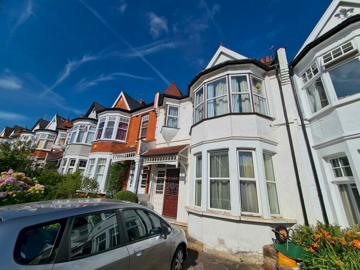 2 Bedroom Flat To Rent In Springcroft Avenue, East Finchley, N2