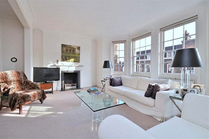 3 Bedroom Flat To Rent In Church Row, Hampstead, NW3