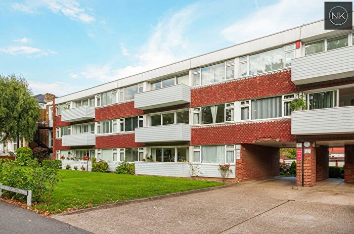 2 Bedroom Flat To Rent In Millbrook, Woodford Road, South Woodford, London, E18