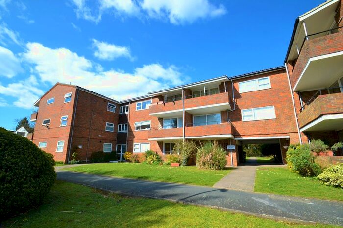 2 Bedroom Flat To Rent In Sherland Court, The Dell, Radlett WD7