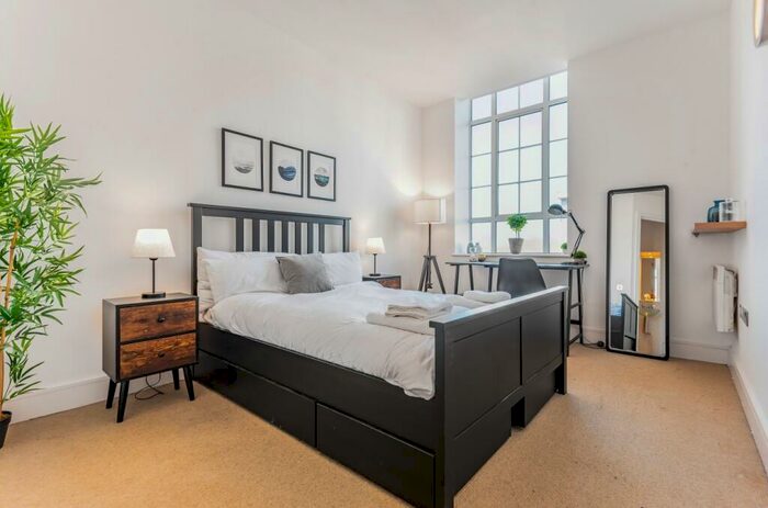 3 Bedroom Flat To Rent In Peckham Grove Peckham, SE15