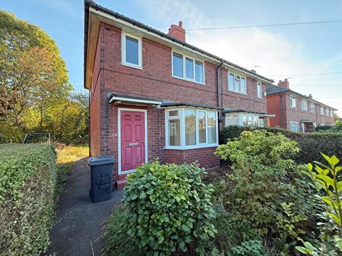2 Bedroom Semi Detached House To Rent In Waincliffe Place, Leeds, West Yorkshire, LS11