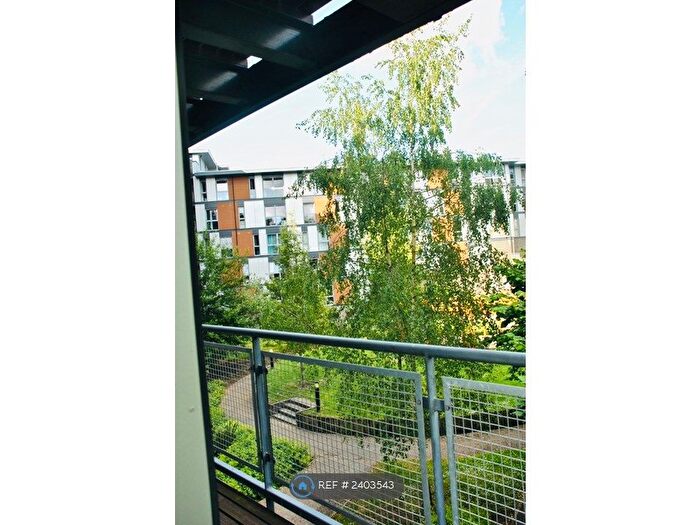 2 Bedroom Flat To Rent In Commonwealth Drive, Crawley, RH10