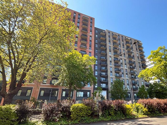 1 Bedroom Flat For Sale In Victoria Central, Victoria Avenue, Southend-On-Sea, SS2