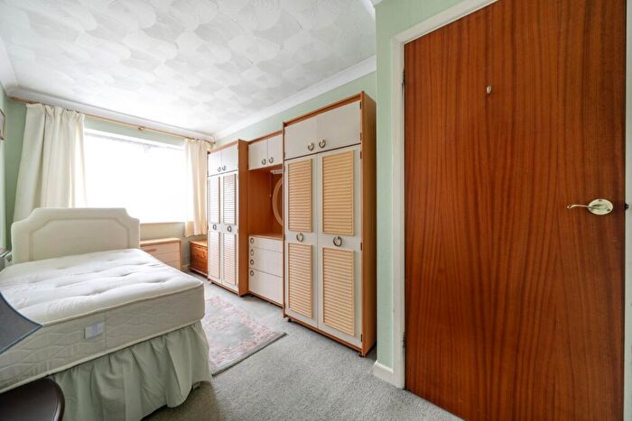 2 Bedroom Bungalow For Sale In Emerald Close, Southampton, Hampshire, SO19