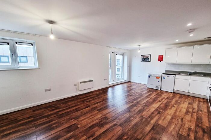 1 Bedroom Apartment To Rent In Stoke Road, SL2