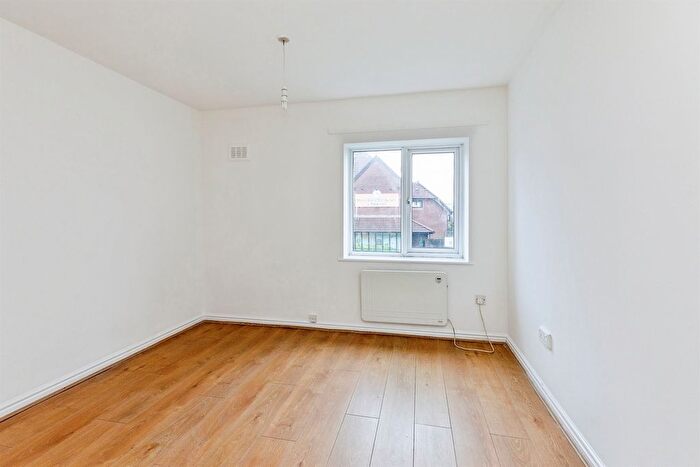 1 Bedroom Flat For Sale In Winton Street, Bristol, BS4