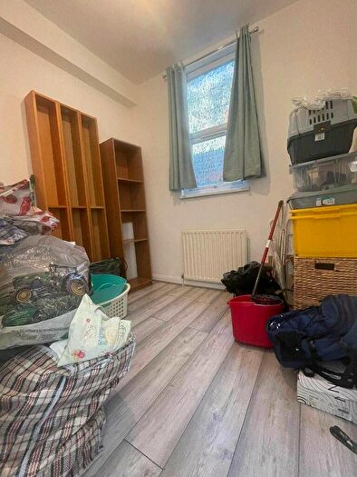 1 Bedroom Flat To Rent In Dover Road, London, E12
