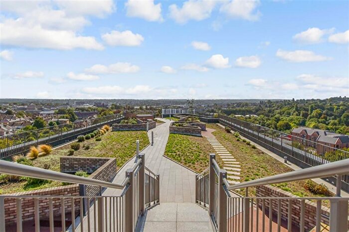 1 Bedroom Flat For Sale In Leander Heights, Mill Wood, Maidstone, Kent, ME14