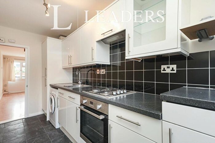 1 Bedroom Maisonette To Rent In Barnsnap Close, Horsham, RH12