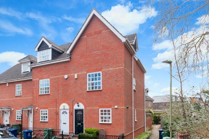 3 Bedroom End Of Terrace House To Rent In Cherwell Street, Oxford, OX4