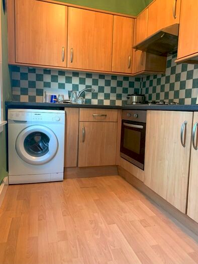 2 Bedroom Flat To Rent In Broomside Terrace, Edinburgh, EH12