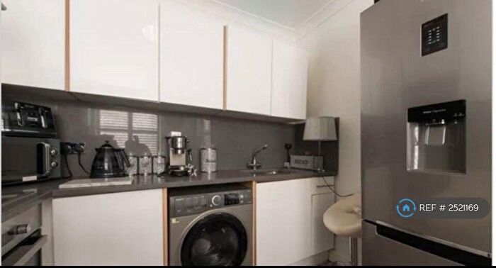 1 Bedroom Flat To Rent In Queen Street, Ramsgate, CT11