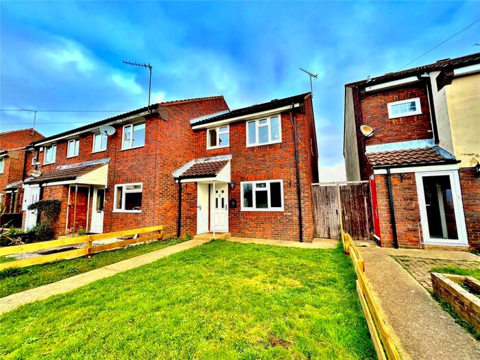 3 Bedroom Semi-Detached House To Rent In Coomes Way, Wick, Littlehampton, West Sussex, BN17