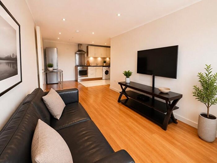 2 Bedroom Flat To Rent In Headstone Road, Harrow, HA1