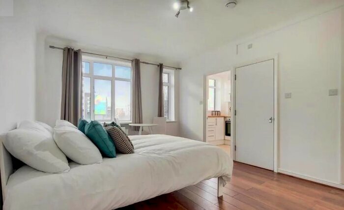 Studio To Rent In Euston Road, London, NW1