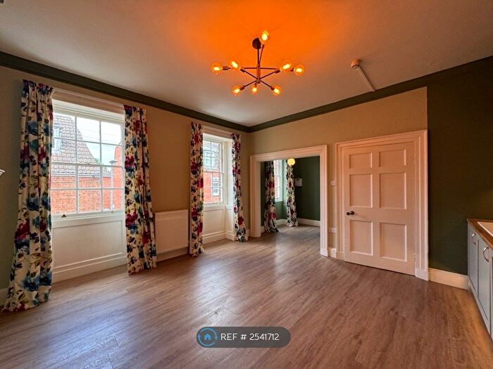 2 Bedroom Flat To Rent In Friarn Street, Bridgwater, TA6