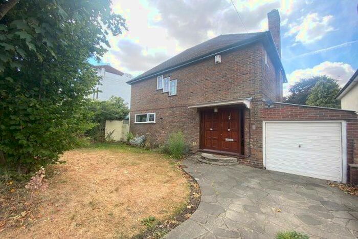 2 Bedroom Property To Rent In St. Kilda Road, Orpington, BR6