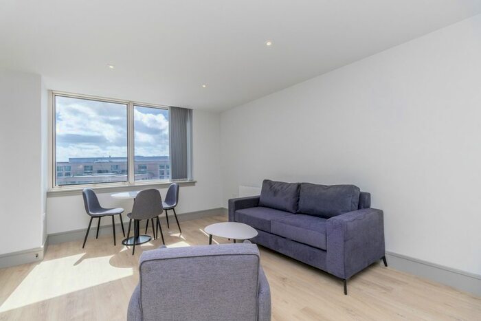 Studio To Rent In Market Square, Uxbridge UB8