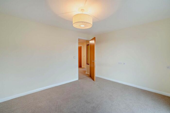 2 Bedroom Flat For Sale In Greaves Road, Lancaster, LA1