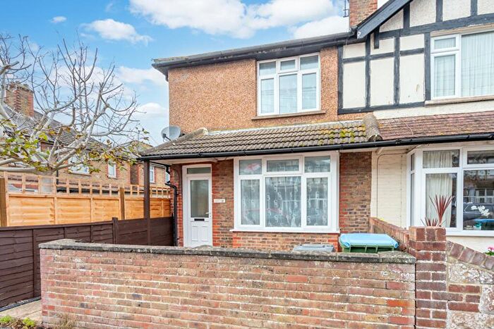 3 Bedroom End Of Terrace House For Sale In Kenilworth Road, Bognor Regis, PO21