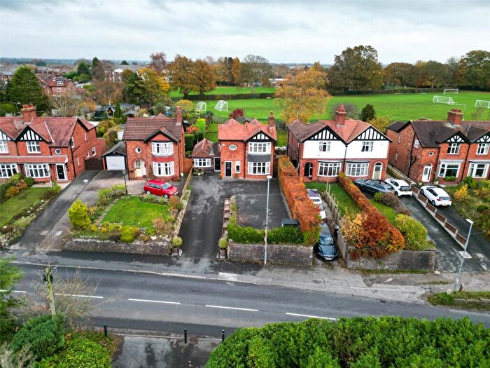 4 Bedroom Detached House For Sale In Nantwich Road, Middlewich, CW10