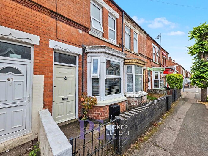 3 Bedroom Terraced House For Sale In John Street, Hinckley, LE10