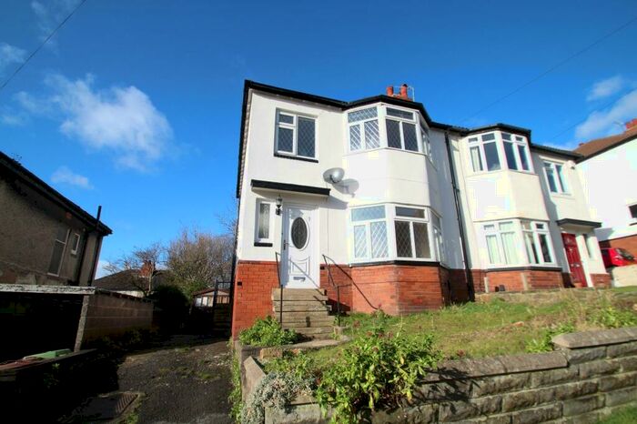 3 Bedroom Semi-Detached House To Rent In Leeds, West Yorkshire, Uk, LS7