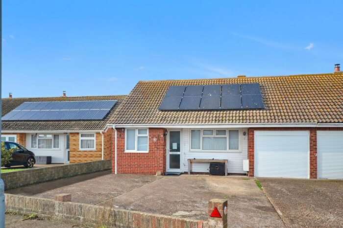3 Bedroom Semi-detached Bungalow For Sale In Leonard Road, Greatstone, TN28