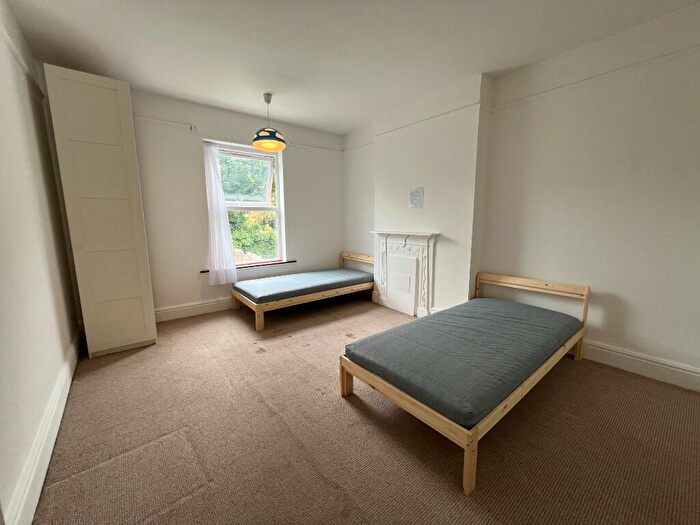 1 Bedroom Terraced House To Rent In Reginald Street, Luton, Bedfordshire, LU2