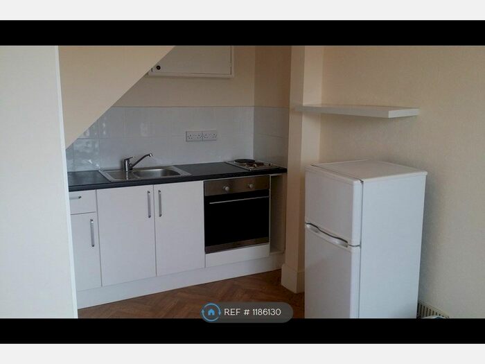 1 Bedroom Flat To Rent In Upton Road, Torquay TQ1