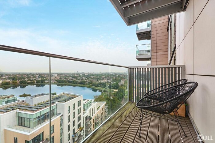 2 Bedroom Apartment To Rent In Woodberry Grove London, N4