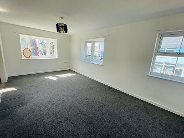 1 Bedroom Property To Rent In Charles Street, Milford Haven, SA73
