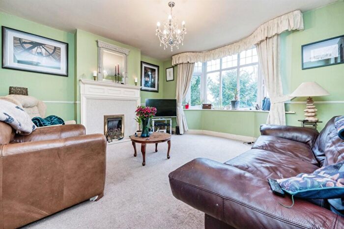 3 Bedroom Terraced House For Sale In Kettering Road, Northampton, NN2