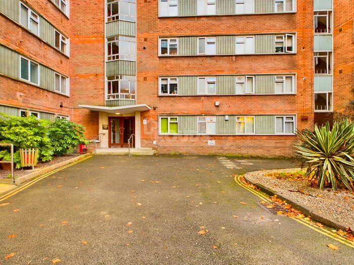 2 Bedroom Flat To Rent In St. Dennis House, Melville Road, Birmingham, West Midlands, B16