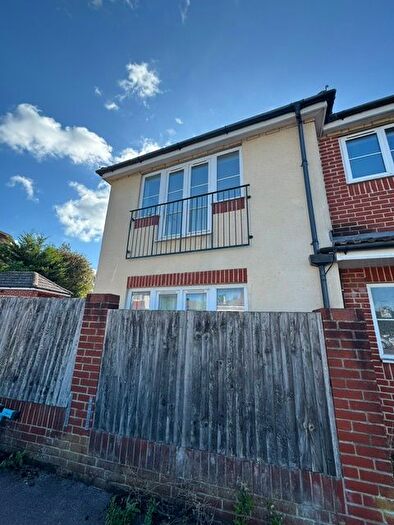 Barn Conversion To Rent In North East Road, Southampton, SO19