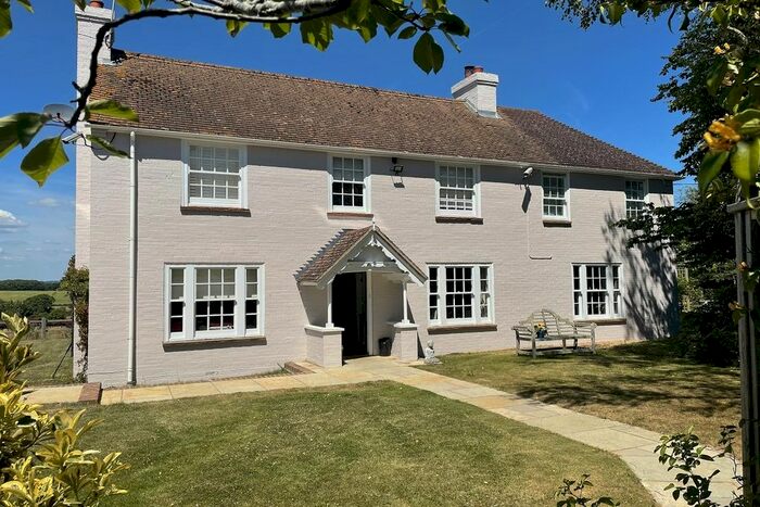 4 Bedroom Detached House To Rent In Wittersham Road, Peasmarsh, Rye, East Sussex, TN31
