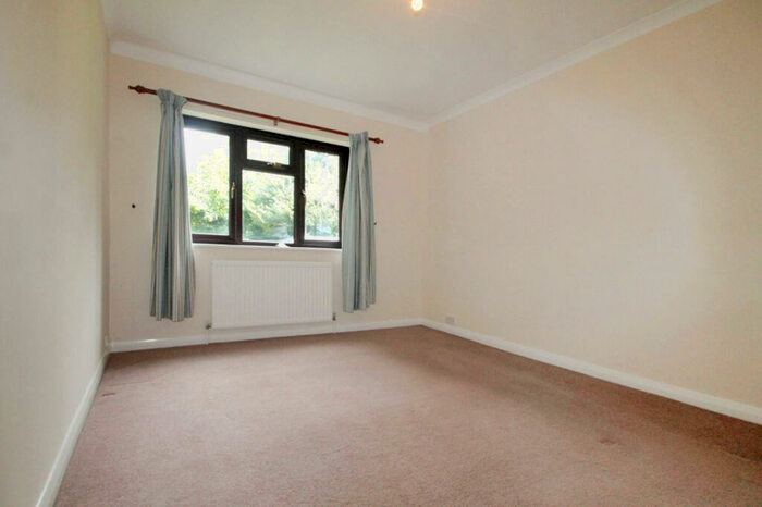 1 Bedroom Apartment To Rent In Beechwood Court, Sutton, SM2
