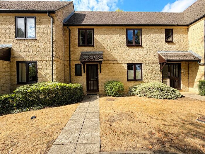 1 Bedroom Apartment For Sale In Beechgate, Witney, Oxfordshire, OX28