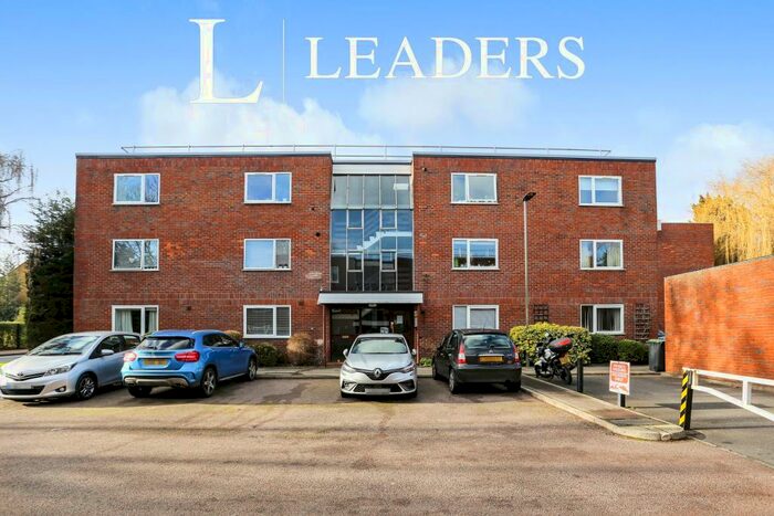 2 Bedroom Apartment To Rent In Sutton Close, Beckenham, BR3