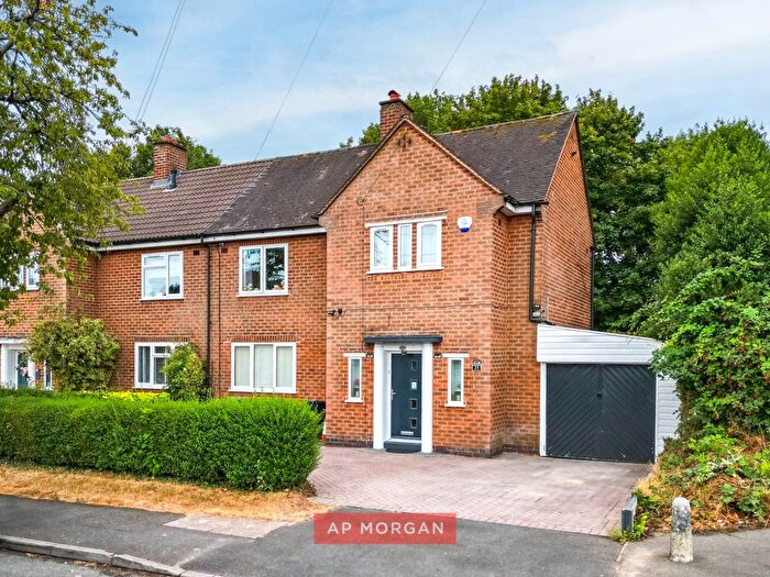 4 Bedroom Semi-Detached House For Sale In Elms Close, Solihull, West Midlands, B91