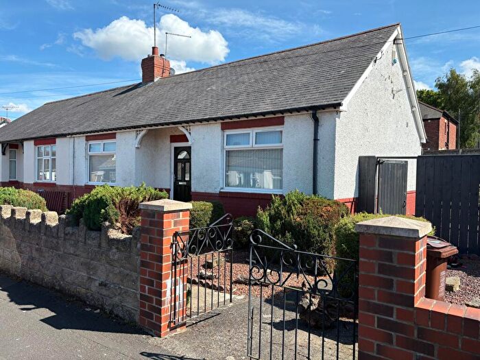 2 Bedroom Semi-Detached Bungalow To Rent In Park Avenue, Fawdon, NE3