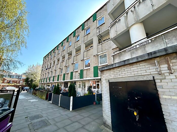 5 Bedroom Maisonette To Rent In Mace Street, London, E2