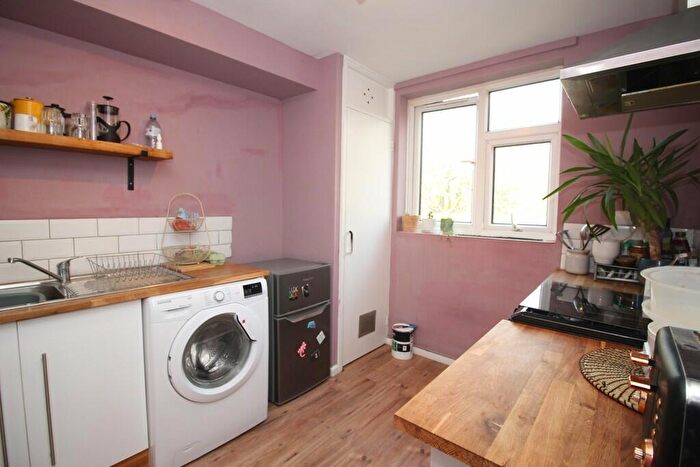 1 Bedroom Apartment To Rent In Woodhouse Road, BA2